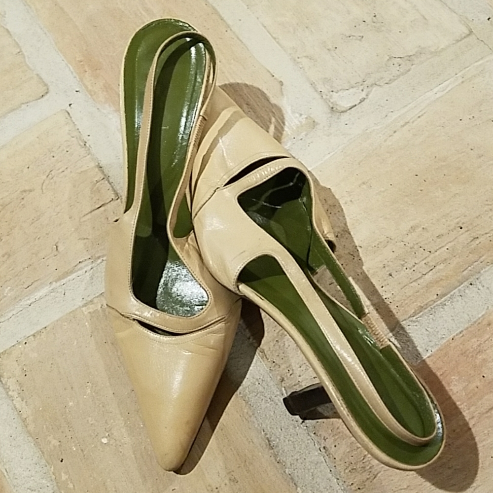 Gucci Slip-on Beige Sandals